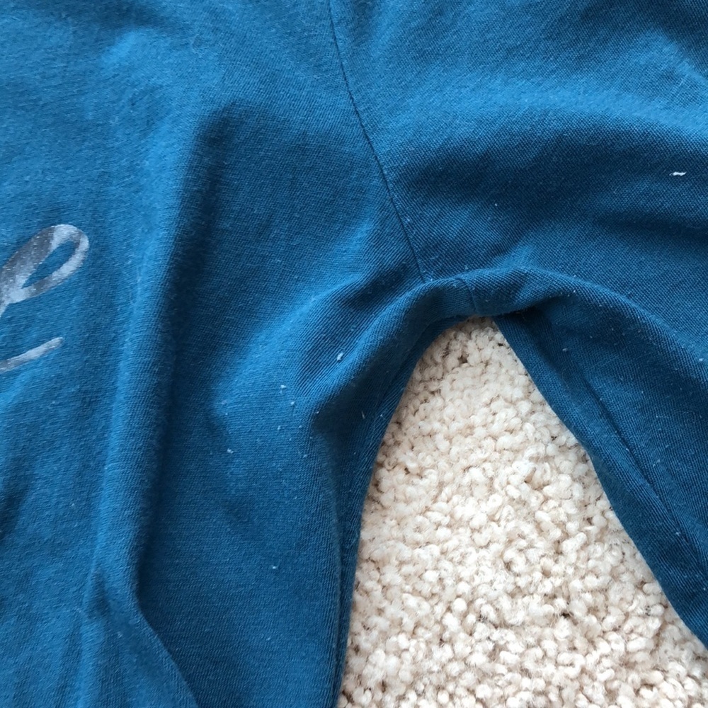 4/$20 Motherhood Top Size M Teal “Extra Thankful This Year” - Picture 4 of 10